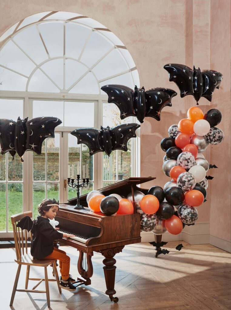 Dekoration zu Halloween Piano