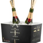 Für Parties aller Art ist das Sixpack der Moet Mini-Champagner mit Aufsatz für Ihre Stehparty der stilvolle Hingucker.