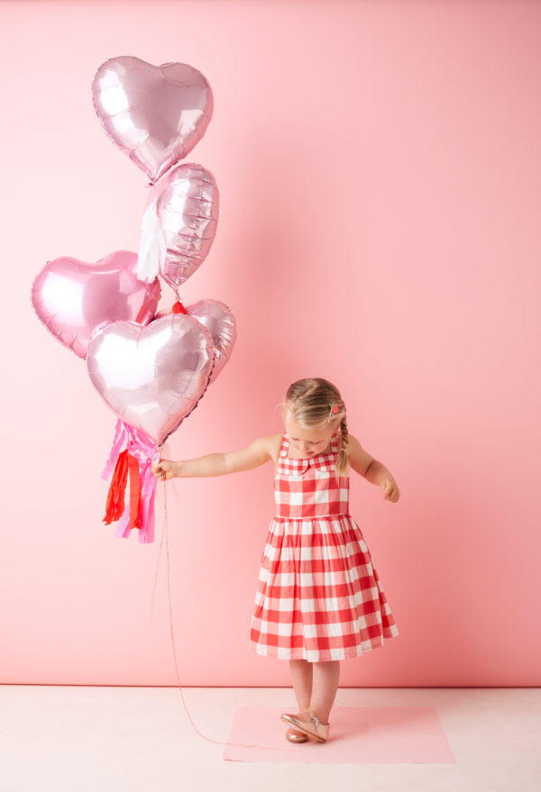 6 Folienballone mit oder ohne Helium zu verwenden - Geschenke zur Party und viele Präsente von Gross bis Klein finden Sie in unserem Online Geschenke-Shop der Schweiz.