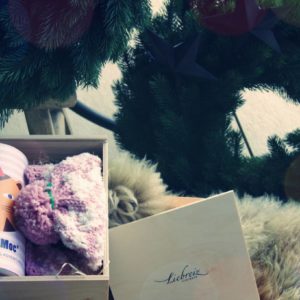 Schöne Geschenkbox für ein Baby Mädchen