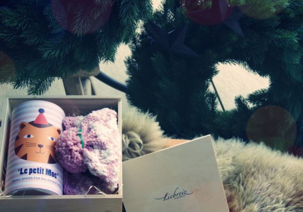 Schöne Geschenkbox für ein Baby Mädchen