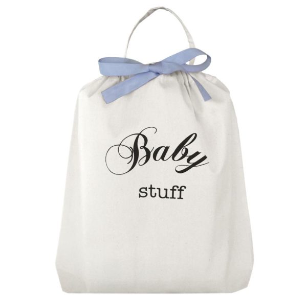 Der süsse Baby Stuff Geschenk-Beutel mit hellblauer Masche kann zuerst als Geschenkbeutel benutzt werden und anschliessend als Aufbewahrungs-Täschchen wiederverwendet werden. Personalisierbar!
