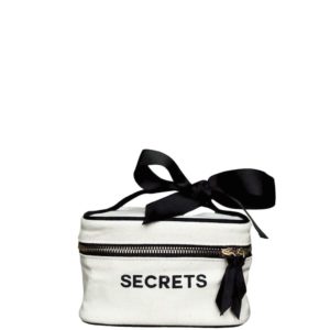 Eine süsse kleine Box "Secrets" als Geschenk für stilvolle Frauen ideal - personalisierbar!